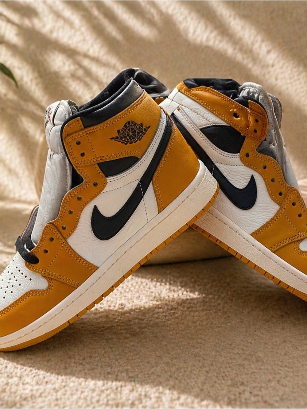Air Jordan 1 Retro High OG GS | Size 5.5Y